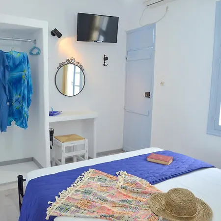 Vasealis & Seafis Sirma * Klima (Milos)