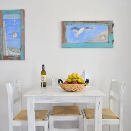 Vasealis & Seafis Sirma Klima (Milos)