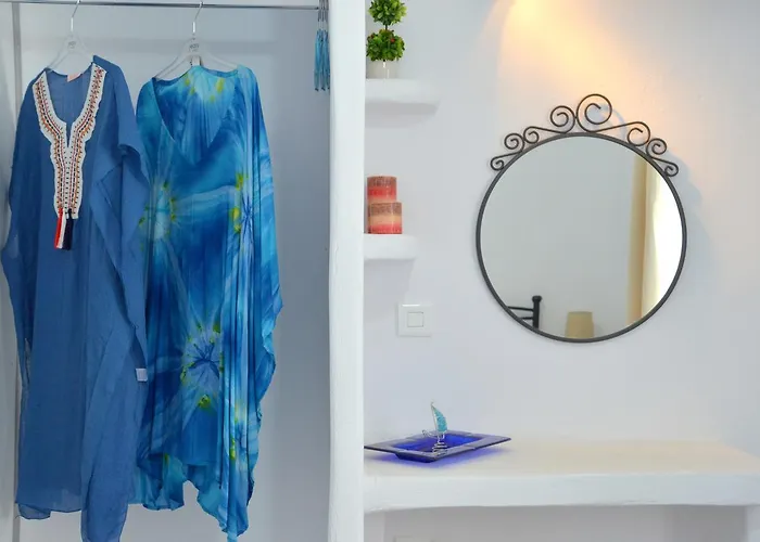 Vasealis & Seafis Sirma Klima (Milos)