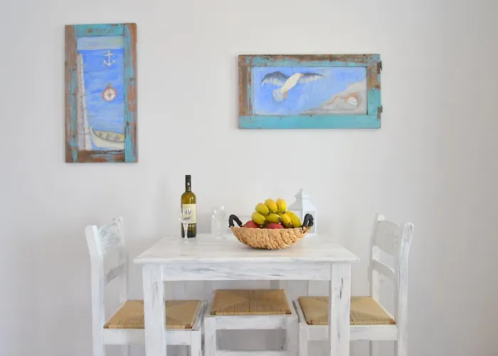 Vasealis & Seafis Sirma Klima (Milos)