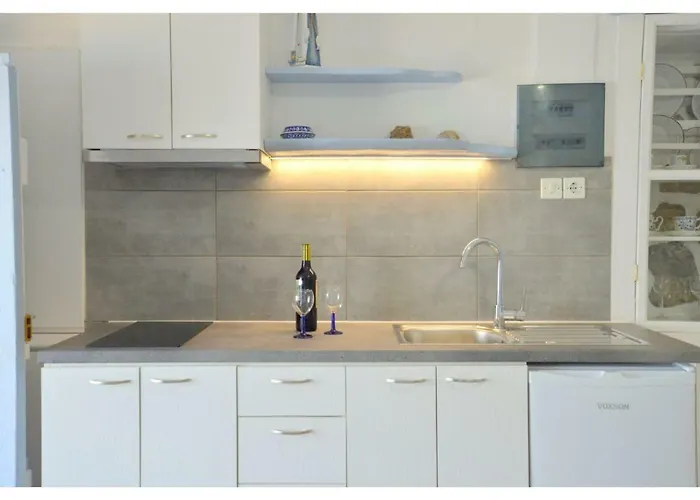 Vasealis & Seafis Sirma